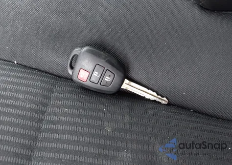 2018 Toyota Rav4 Le z USA, uszkodzony, nr VIN 2T3ZFREV0JW436178